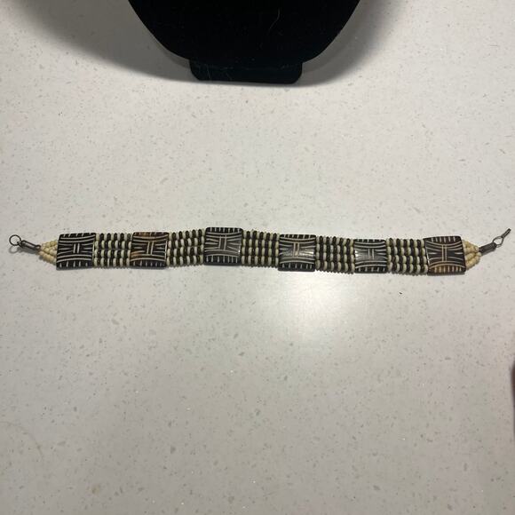 Handmade small choker necklace - Picture 2 of 2